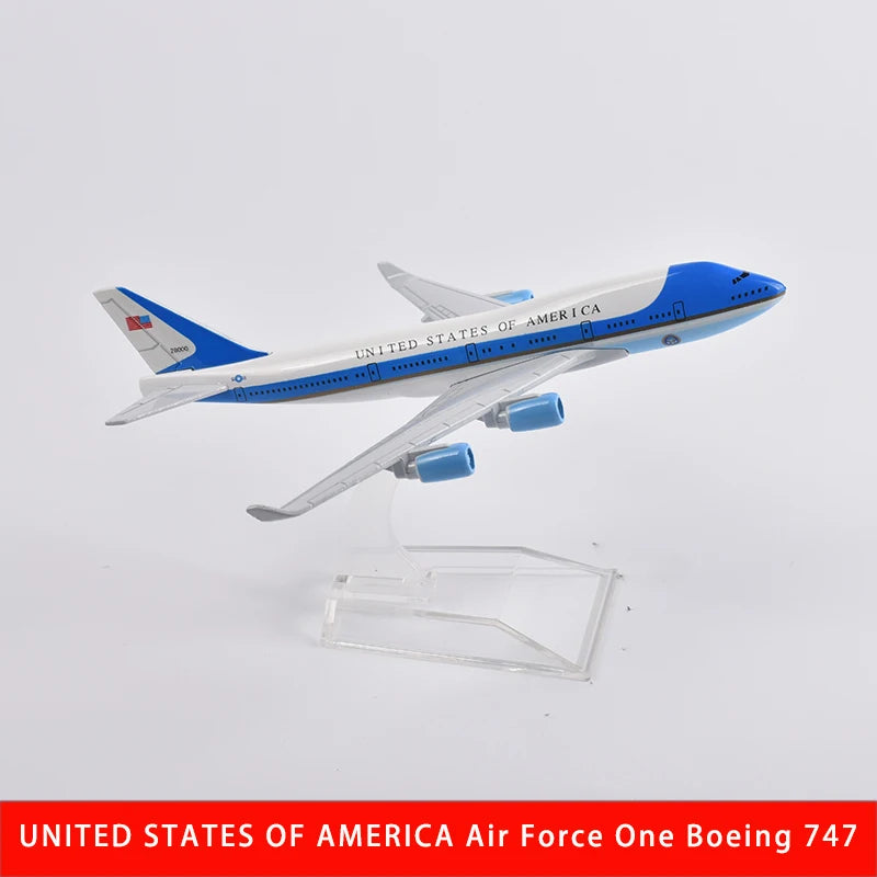 JASON TUTU 16cm American Airlines Boeing 777 Plane Model Aircraft Diecast Metal 1/400 Scale Airplane Model Gift Collection Drop