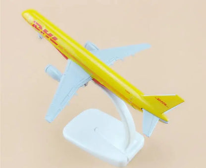 hot sell plane model Boeing 757 DHL cargo aircraft  B757 16cm Alloy simulation airplane model for kids toys Christmas gift