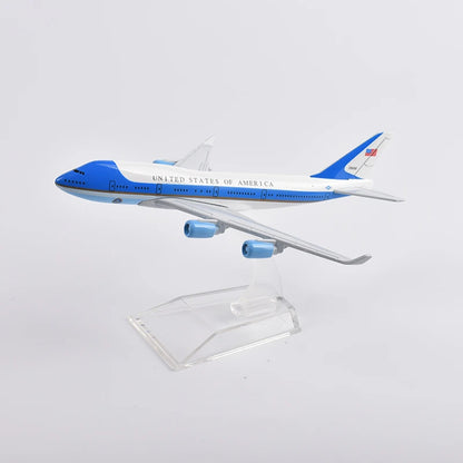 JASON TUTU 16cm American Airlines Boeing 777 Plane Model Aircraft Diecast Metal 1/400 Scale Airplane Model Gift Collection Drop