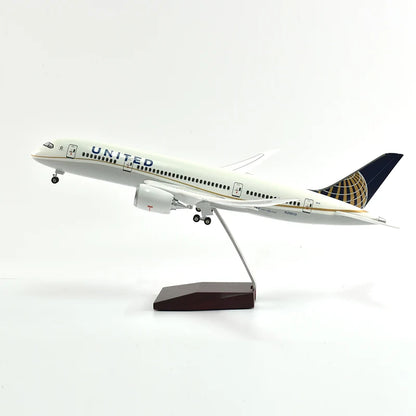 JASON TUTU 43-47cm Delta Air Boeing b747 Airplane Model Aircraft 1/160 Scale Diecast Resin Light and Wheel Plane Gift Collection