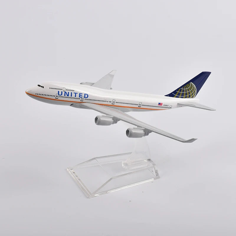 JASON TUTU 16cm American Airlines Boeing 777 Plane Model Aircraft Diecast Metal 1/400 Scale Airplane Model Gift Collection Drop