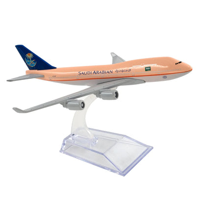 1/400 Aircraft Boeing 747 Saudi Arabian Airlines 16cm Alloy Plane B747 Children Kids Model Gift for Collection Decoration