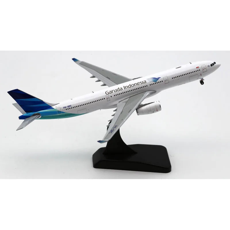 LH4217 Alloy Collectible Plane Gift JC Wings 1:400 Garuda Indonesia "Skyteam" Airbus A330-300 Diecast Aircraft Jet Model PK-GPC