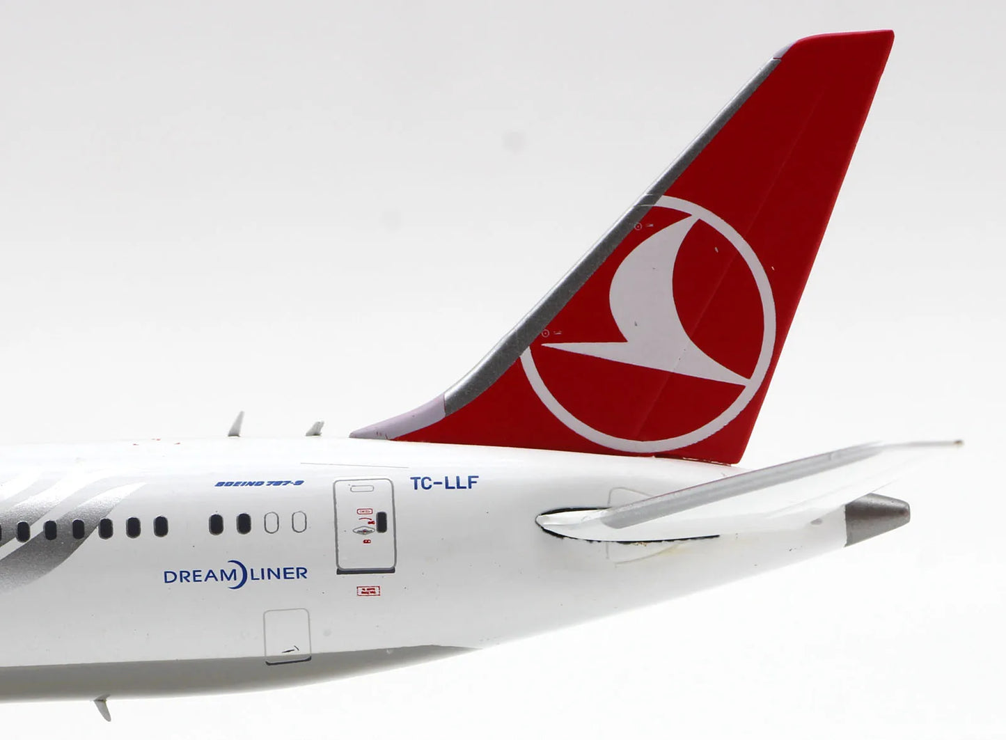 EW4789009 Alloy Collectible Plane Gift JC Wings 1:400 Turkish Airlines "Dreamliner" Boeing B787-9 Diecast Aircraft Model TC-LLF