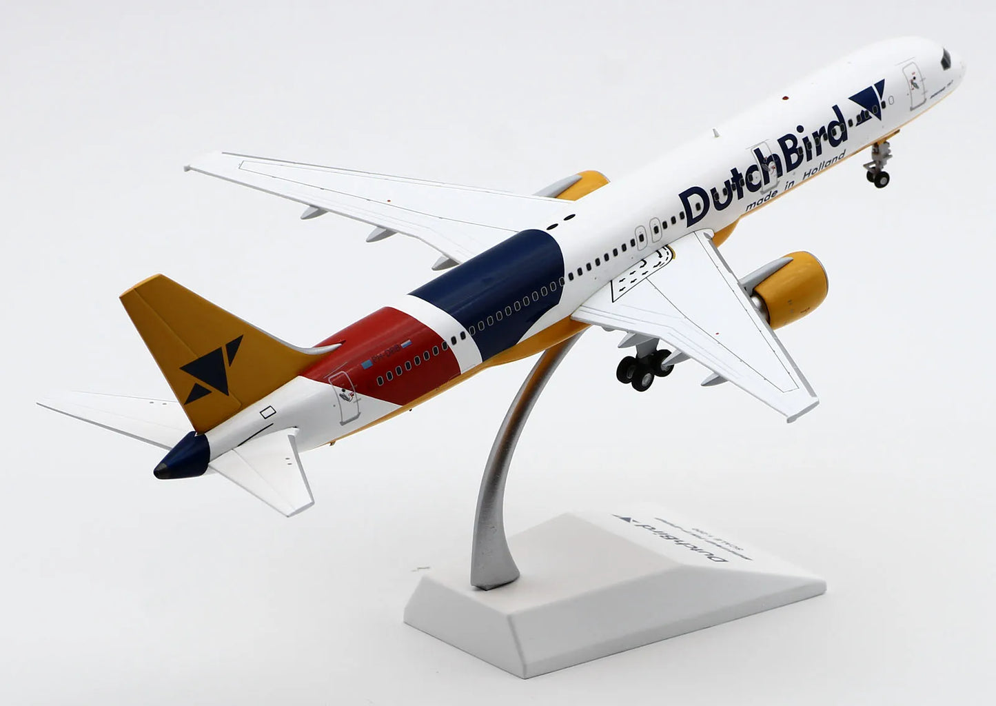 XX2316 Alloy Collectible Plane Gift JC Wings 1:200 DutchBird Airlines Boeing B757-200 Diecast Aircraft Model PH-DBB With Stand