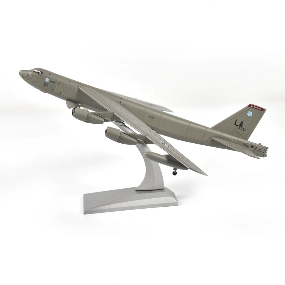 JASON TUTU 1/200 Scale Alloy Model Diecast B52 Bomber Military Fighter B-52 Aircraft Model Drop Shipping