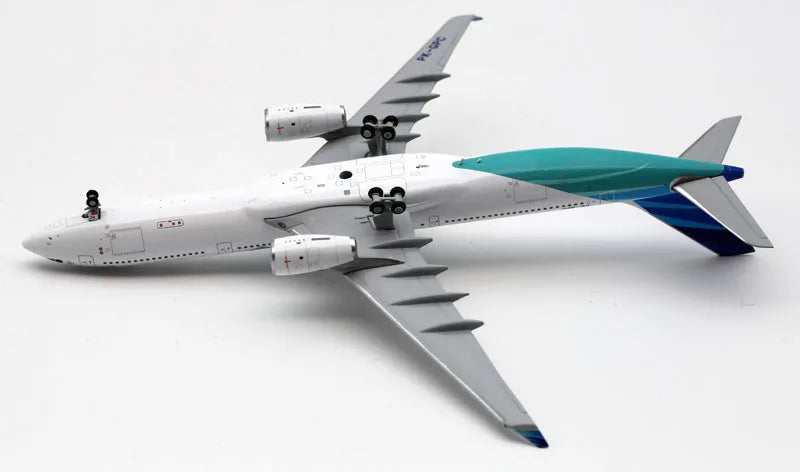 LH4217 Alloy Collectible Plane Gift JC Wings 1:400 Garuda Indonesia "Skyteam" Airbus A330-300 Diecast Aircraft Jet Model PK-GPC