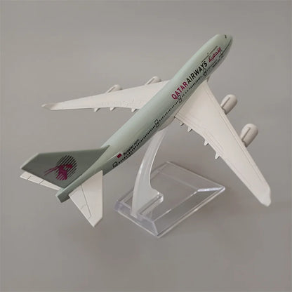 16cm Air QATAR Airways B747 Airlines Airplane Model QATAR Boeing 747 Airways Alloy Metal Diecast Plane Model Aircraft Gifts