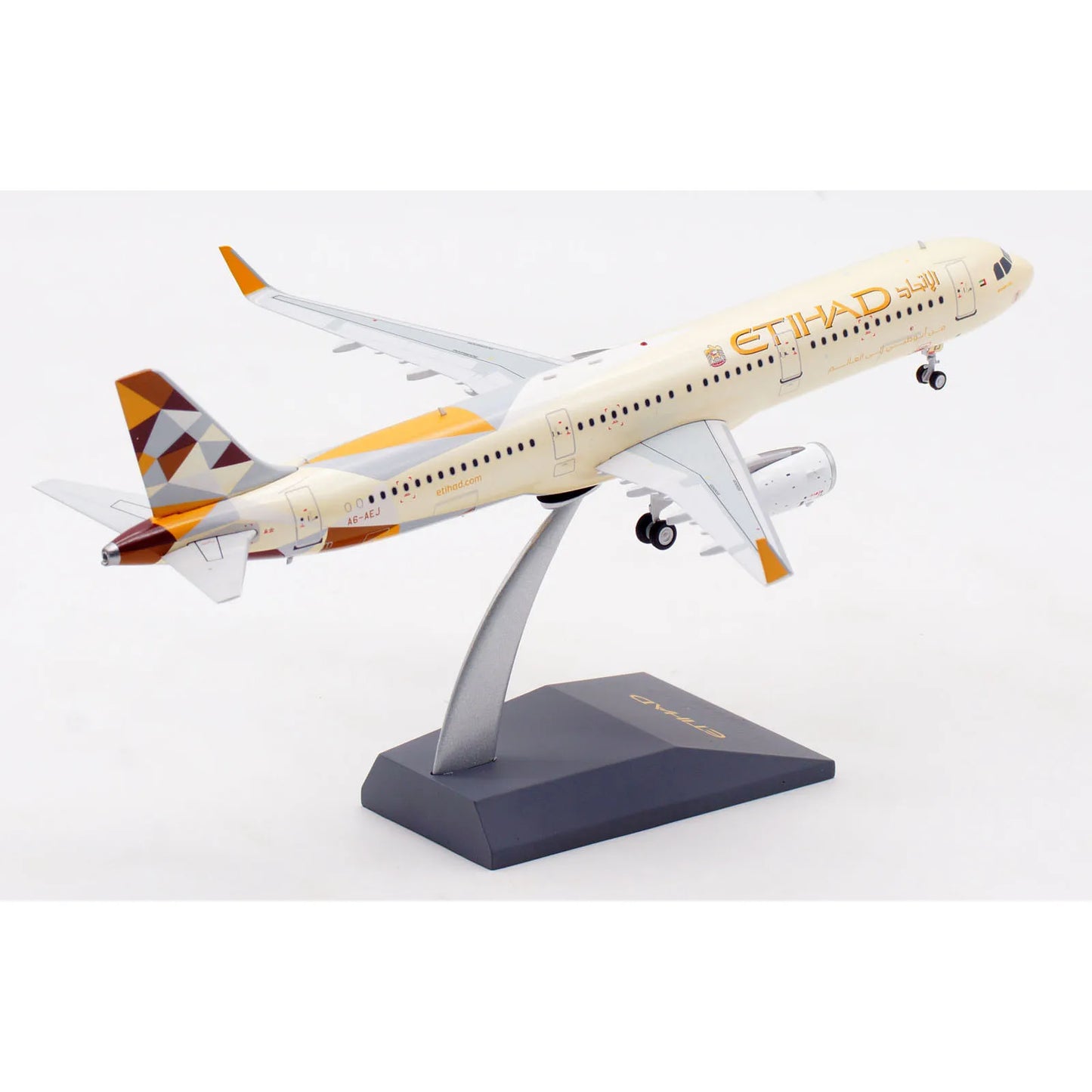 IF321EY1222 Alloy Collectible Plane Gift INFLIGHT 1:200 ETIHAD AIRWAYS Airbus A321 Diecast Aircraft Jet Model A6-AEJ With Stand