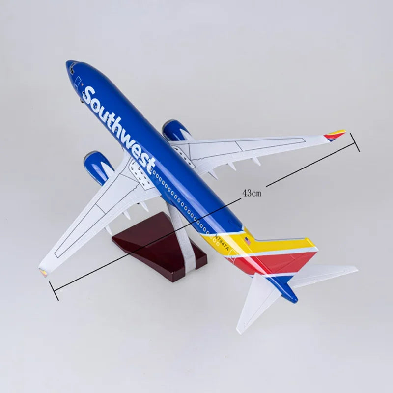 1/85 Scale 47CM Airplane 737-700 B737-700 Aircraft Southwest Airline W Light and Wheel Diecast Plastic Resin Plane Model Toy