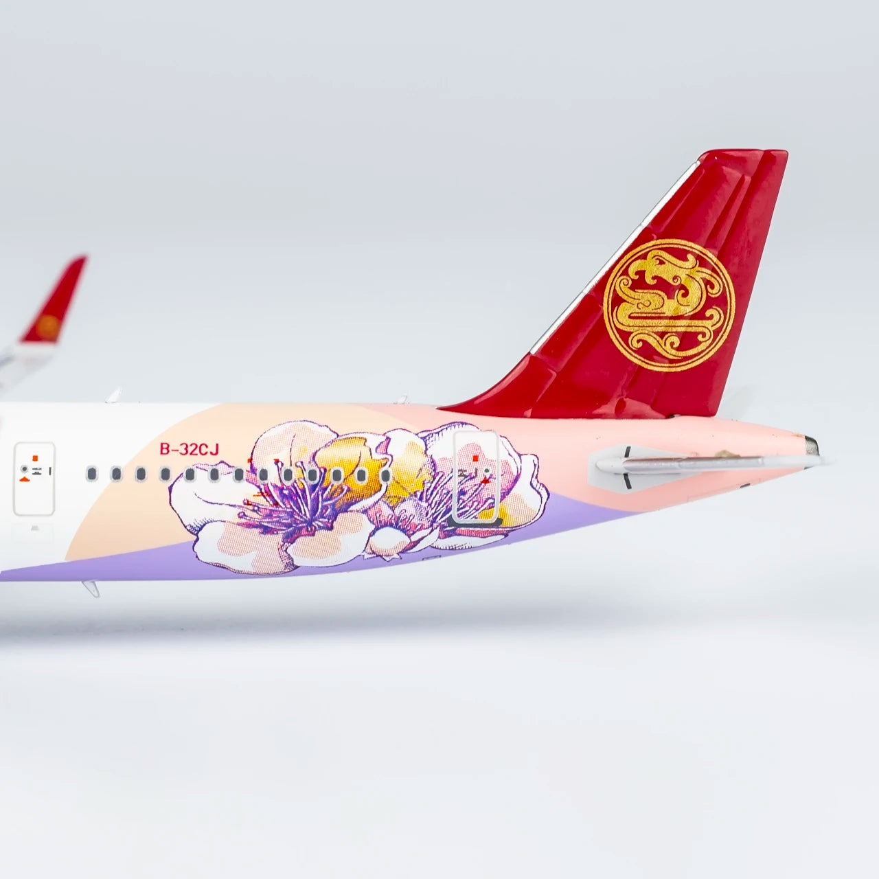 13087 Alloy Collectible Plane Gift NG Model 1:400 Juneyao Airlines Airbus A321neo Diecast Aircraft Jet Model B-32CJ