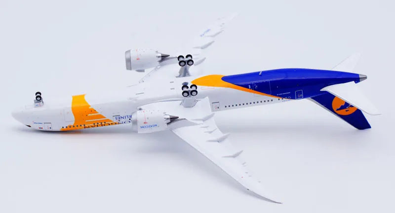 LH4297A Alloy Collectible Plane Gift JC Wings 1:400 MIAT Mongolian Boeing B787-9 Diecast Aircraft Jet Model JU-1789 Flaps Down