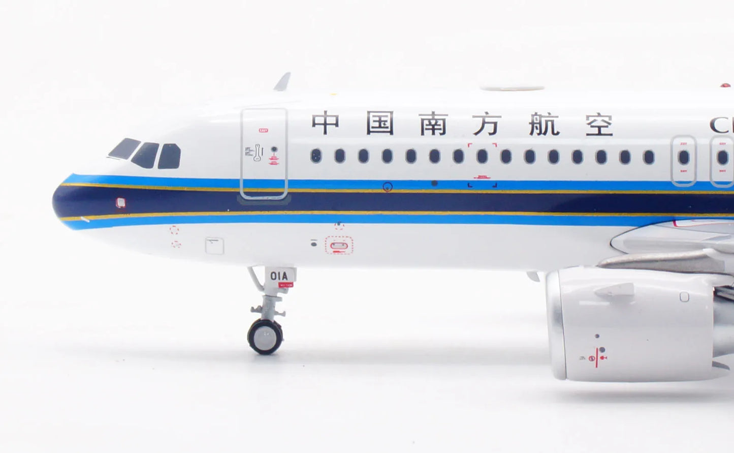 AV2100 Alloy Collectible Plane Gift Aviation 1:200 CHINA SOUTHERN Airbus A320neo Diecast Aircraft Jet Model B-301A With Stand