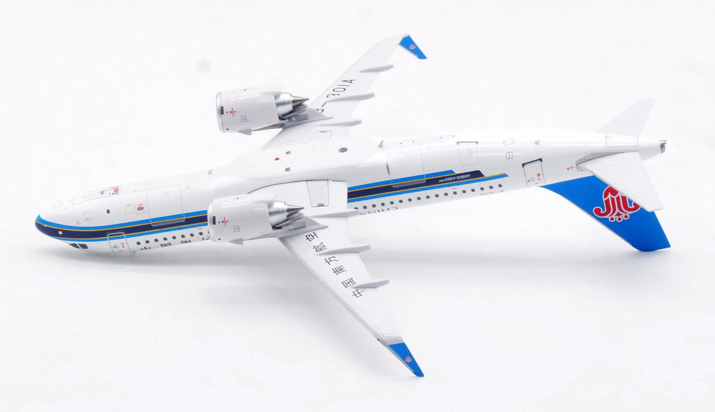 AV2100 Alloy Collectible Plane Gift Aviation 1:200 CHINA SOUTHERN Airbus A320neo Diecast Aircraft Jet Model B-301A With Stand