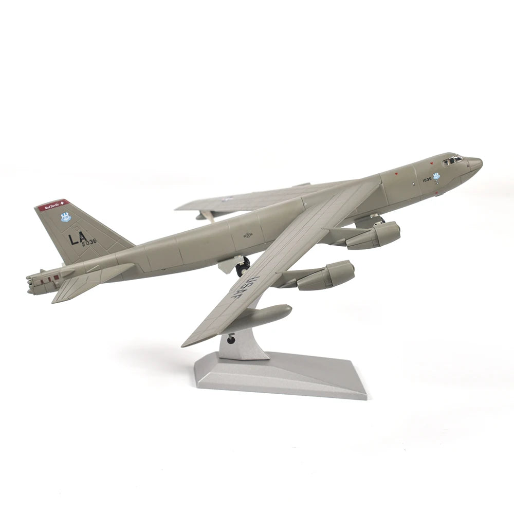 JASON TUTU 1/200 Scale Alloy Model Diecast B52 Bomber Military Fighter B-52 Aircraft Model Drop Shipping