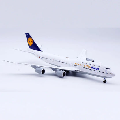 EW2748005 Alloy Collectible Plane Gift JC Wings 1:200 Lufthansa 'StarAllianc' Boeing B747-8 Diecast Aircraft Jet Model D-ABYM