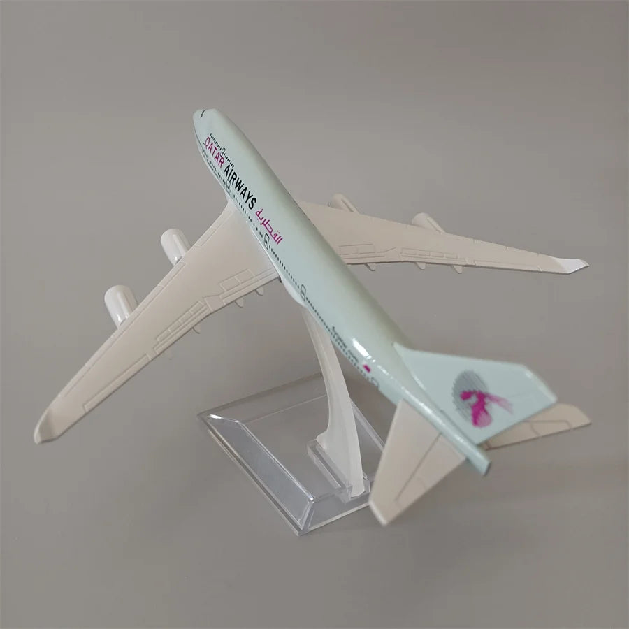 16cm Air QATAR Airways B747 Airlines Airplane Model QATAR Boeing 747 Airways Alloy Metal Diecast Plane Model Aircraft Gifts