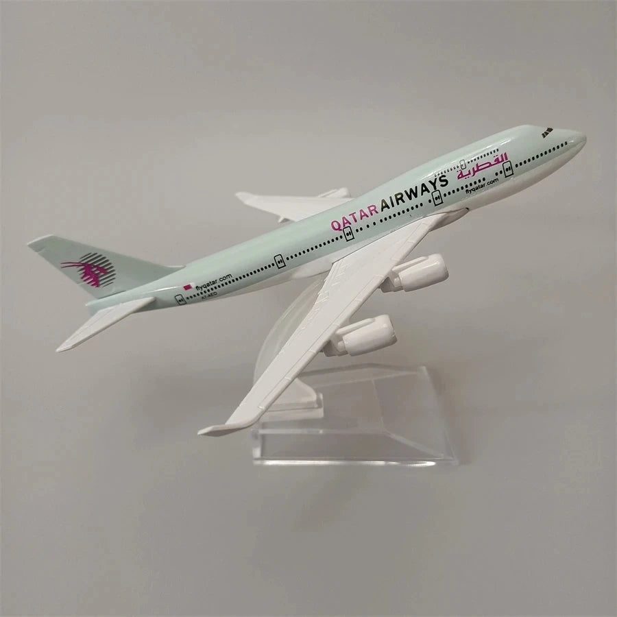 16cm Air QATAR Airways B747 Airlines Airplane Model QATAR Boeing 747 Airways Alloy Metal Diecast Plane Model Aircraft Gifts