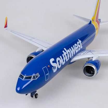 1/85 Scale 47CM Airplane 737-700 B737-700 Aircraft Southwest Airline W Light and Wheel Diecast Plastic Resin Plane Model Toy