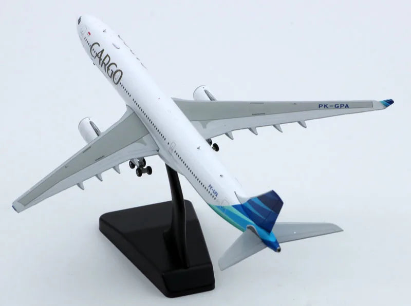 LH4248 Alloy Collectible Airplane Gift JC Wings 1:400 Garuda Indonesia Airlines Airbus A330-300 Diecast Aircraft Model PH-GPA