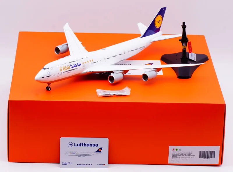 EW2748005 Alloy Collectible Plane Gift JC Wings 1:200 Lufthansa 'StarAllianc' Boeing B747-8 Diecast Aircraft Jet Model D-ABYM