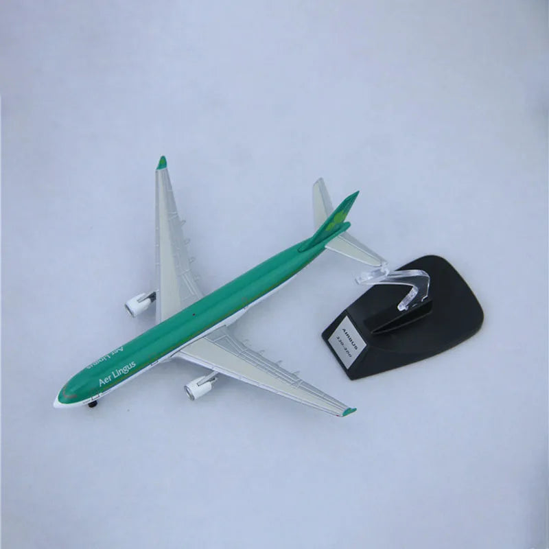 13cm Ireland Airlines Air-bus 330 Aer Lingus Airplane Alloy Air-craft Model Diecast Plastic Alloy plane For Children