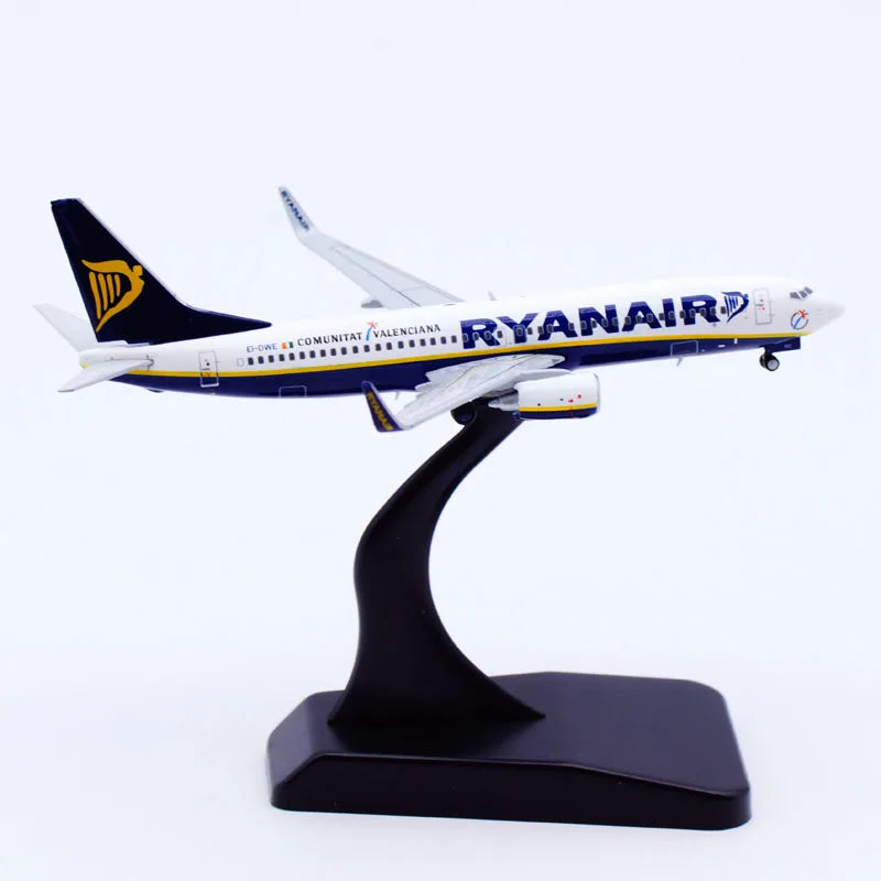 XX4269 Alloy Collectible Plane Gift JC Wings 1:400 Ryanair Airlines Boeing B737-800 Diecast Aircraft Jet Model EI-DWE With Stand