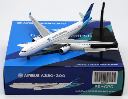 LH4217 Alloy Collectible Plane Gift JC Wings 1:400 Garuda Indonesia "Skyteam" Airbus A330-300 Diecast Aircraft Jet Model PK-GPC