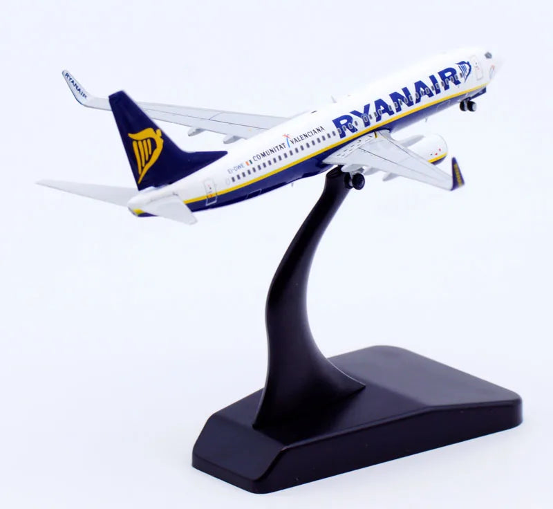 XX4269 Alloy Collectible Plane Gift JC Wings 1:400 Ryanair Airlines Boeing B737-800 Diecast Aircraft Jet Model EI-DWE With Stand