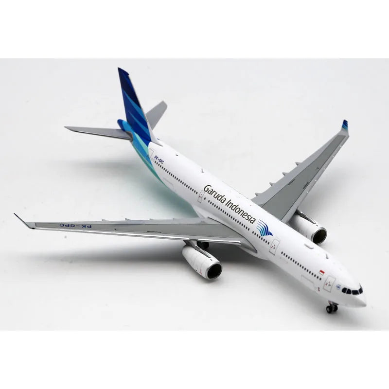 LH4217 Alloy Collectible Plane Gift JC Wings 1:400 Garuda Indonesia "Skyteam" Airbus A330-300 Diecast Aircraft Jet Model PK-GPC