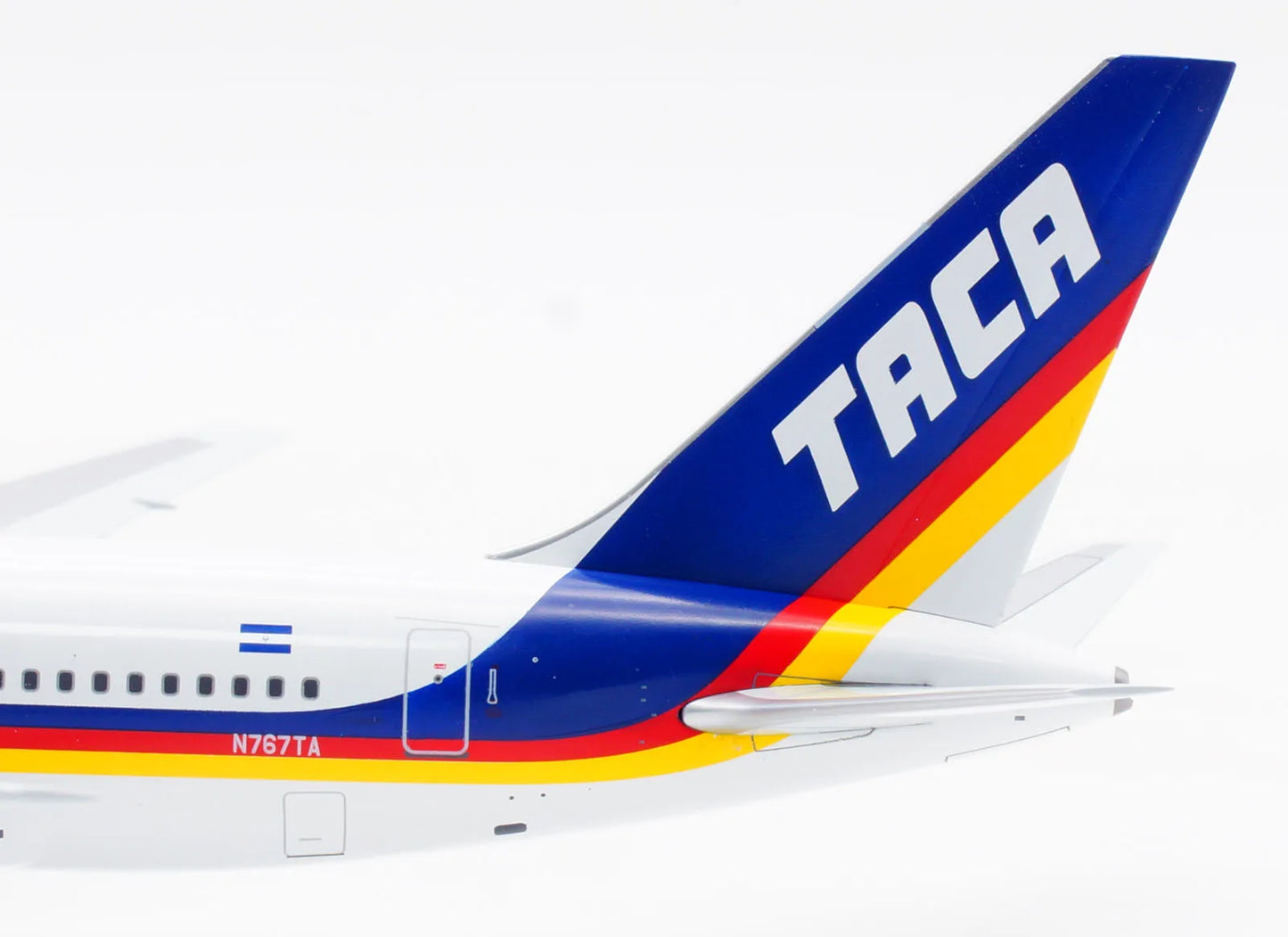 IF762TA0923 Alloy Collectible Plane Gift INFLIGHT 1:200 TACA Airlines Boeing B767-200 Diecast Aircraft Jet Model N767TA