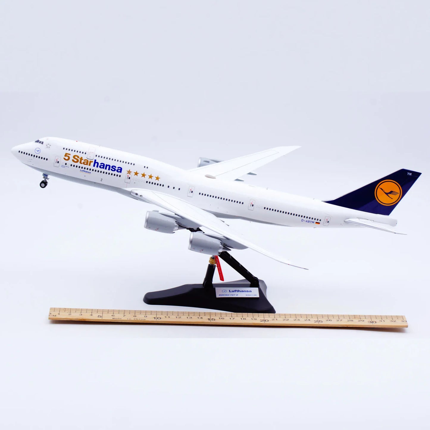 EW2748005 Alloy Collectible Plane Gift JC Wings 1:200 Lufthansa 'StarAllianc' Boeing B747-8 Diecast Aircraft Jet Model D-ABYM