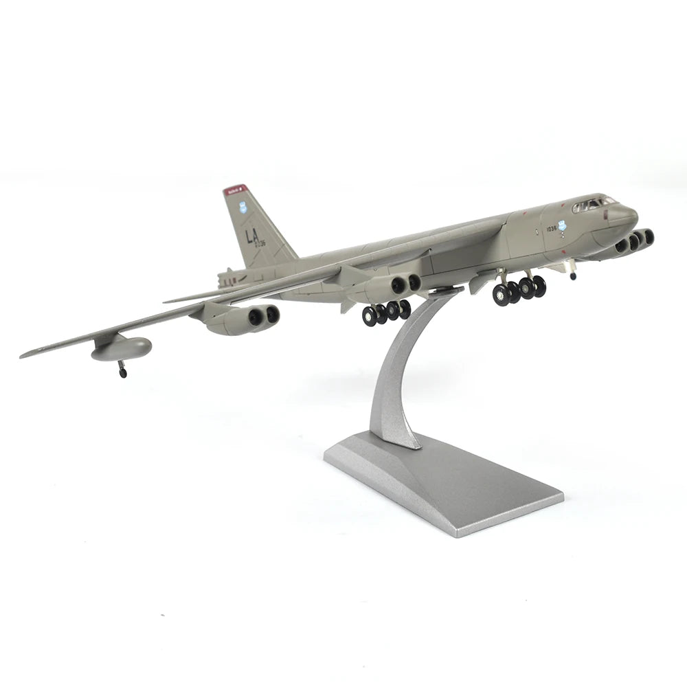 JASON TUTU 1/200 Scale Alloy Model Diecast B52 Bomber Military Fighter B-52 Aircraft Model Drop Shipping