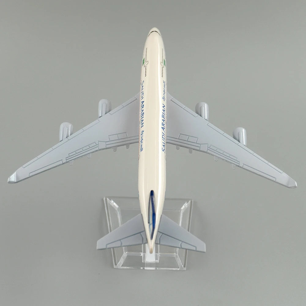 1/400 Aircraft Boeing 747 Saudi Arabian Airlines 16cm Alloy Plane B747 Children Kids Model Gift for Collection Decoration