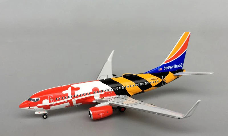 1/400 US  Southwest 77007 737-700/w N214WN passenger aircraft model  Alloy collection model