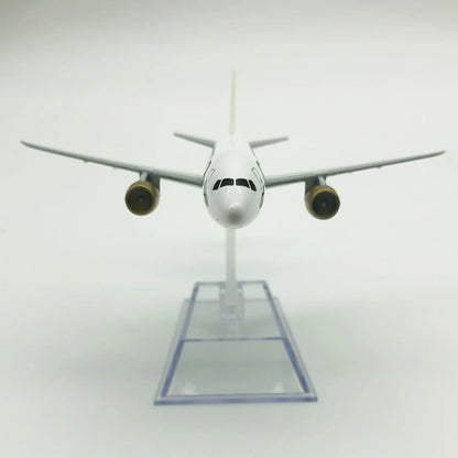 1/400 Alloy Aircraft Boeing 787 Gulf Air 14cm Alloy Plane B787 Model Toy Children Gift for Decoration