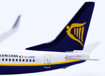 XX4269 Alloy Collectible Plane Gift JC Wings 1:400 Ryanair Airlines Boeing B737-800 Diecast Aircraft Jet Model EI-DWE With Stand