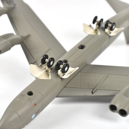 JASON TUTU 1/200 Scale Alloy Model Diecast B52 Bomber Military Fighter B-52 Aircraft Model Drop Shipping