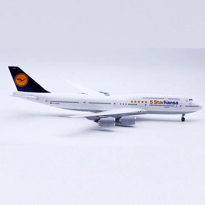 EW2748005 Alloy Collectible Plane Gift JC Wings 1:200 Lufthansa 'StarAllianc' Boeing B747-8 Diecast Aircraft Jet Model D-ABYM